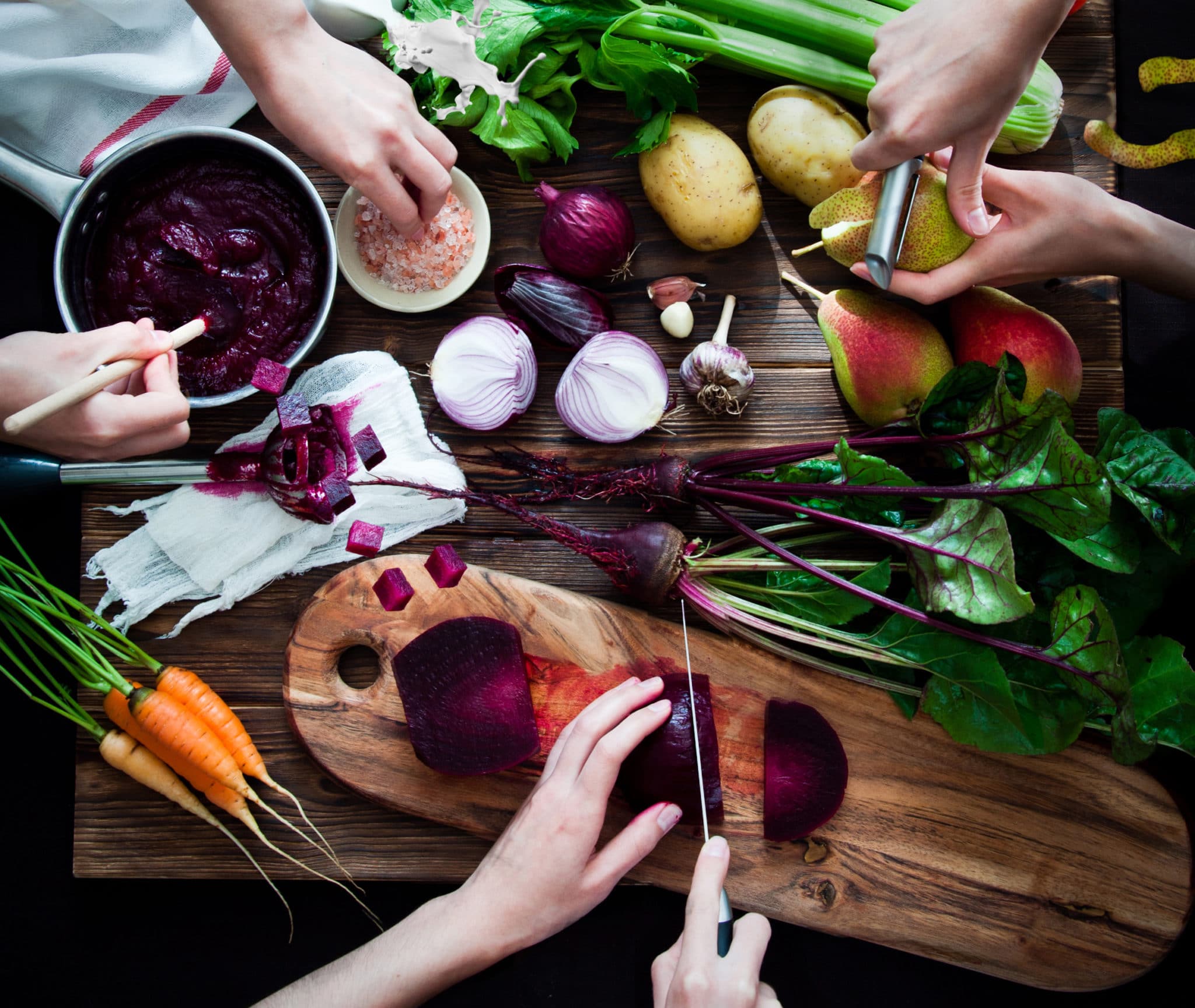 Cooking vegetable soup with beetroot